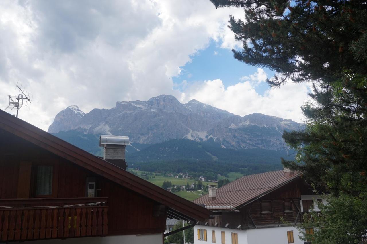 Faloria Studio Apartment Cortina dʼAmpezzo Exterior foto